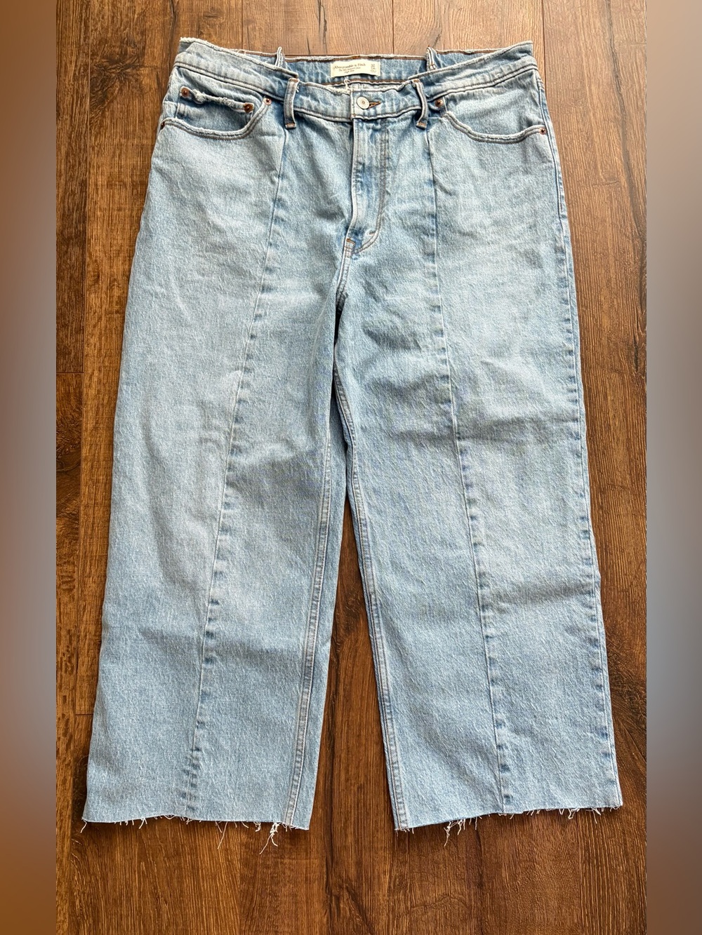 Abercrombie & Fitch 90’s Relaxed Jean High Rise, 32/14S *ALTERED*